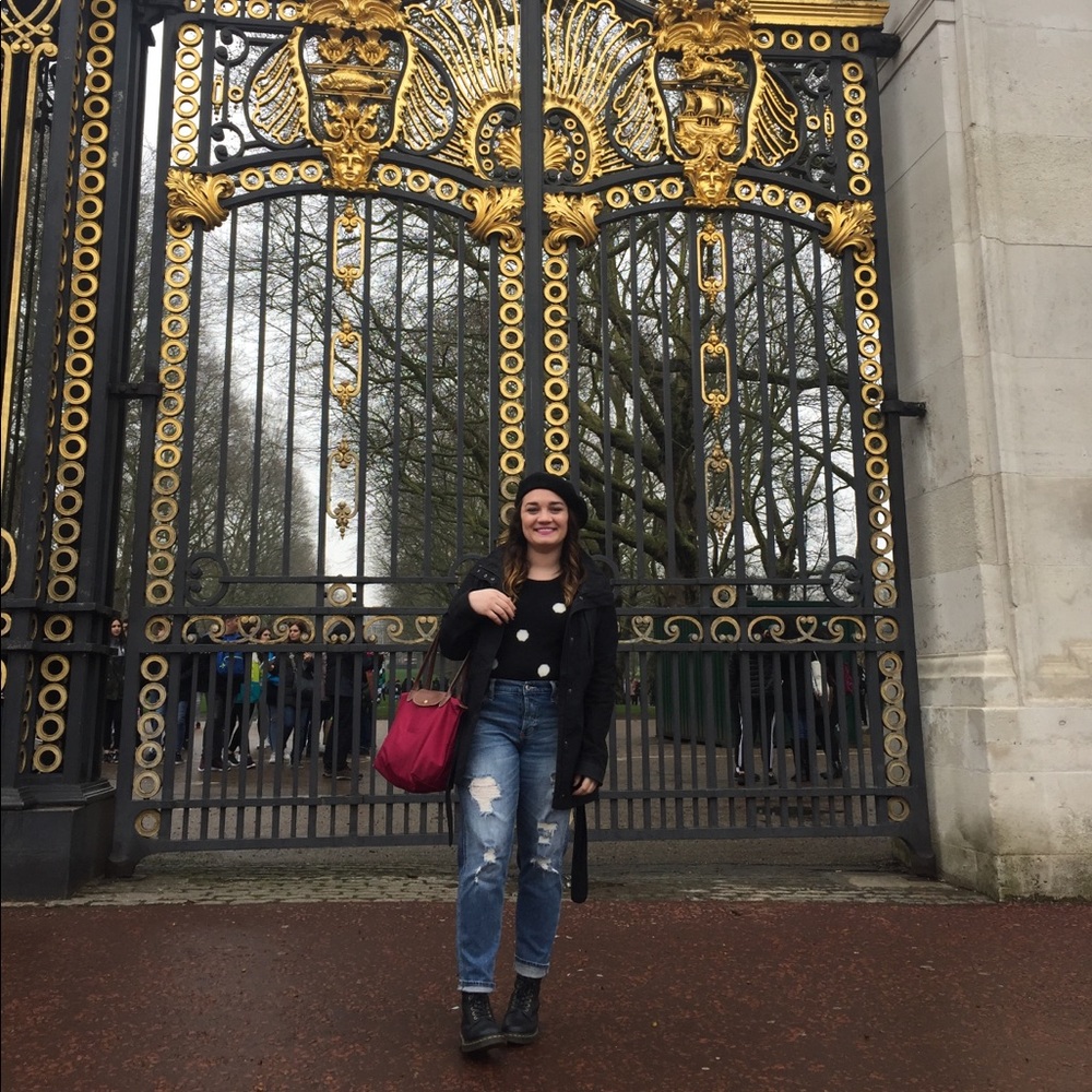 Meet your Posher, Hayley